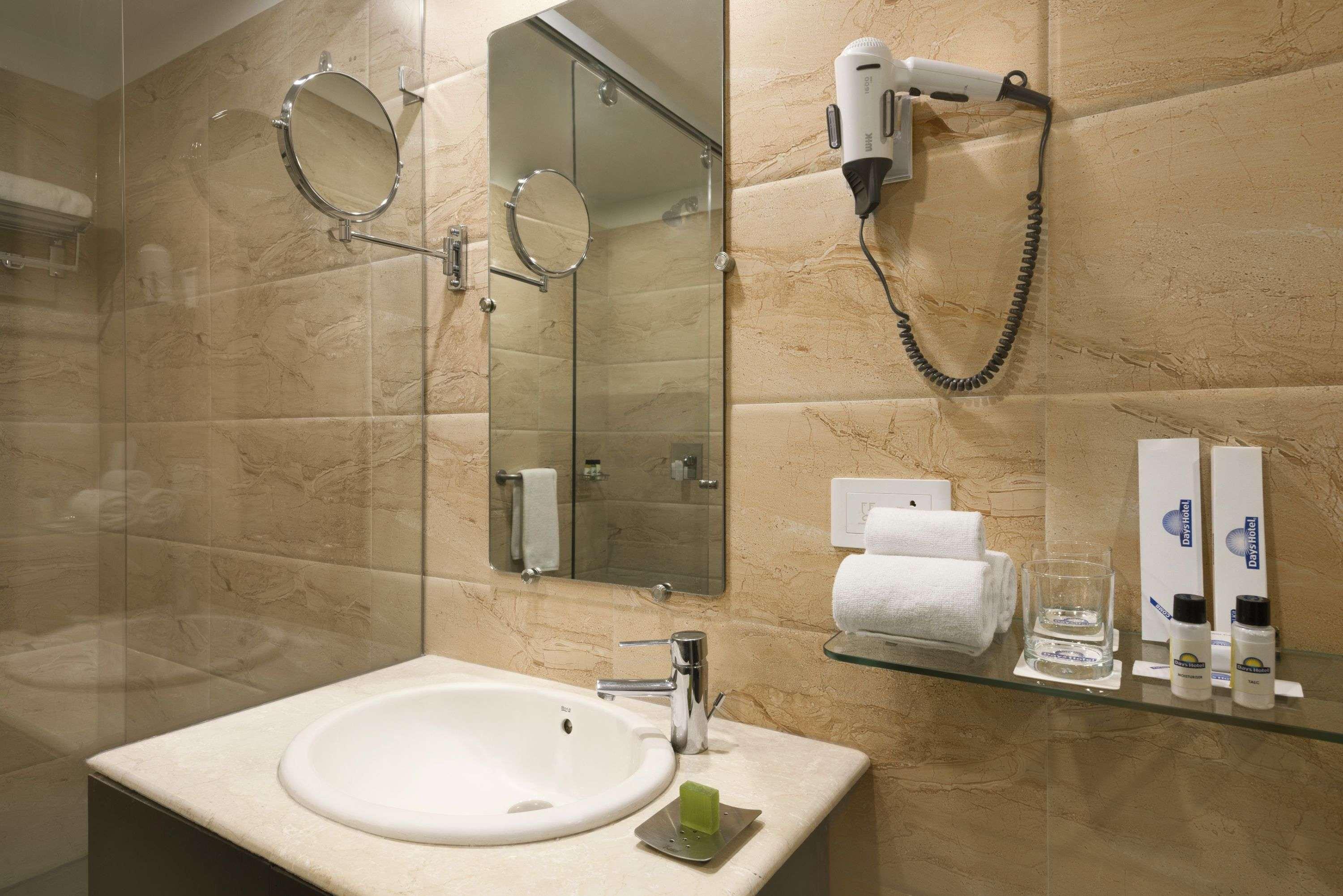 Days Hotel By Wyndham, ג'לנדהר מראה חיצוני תמונה