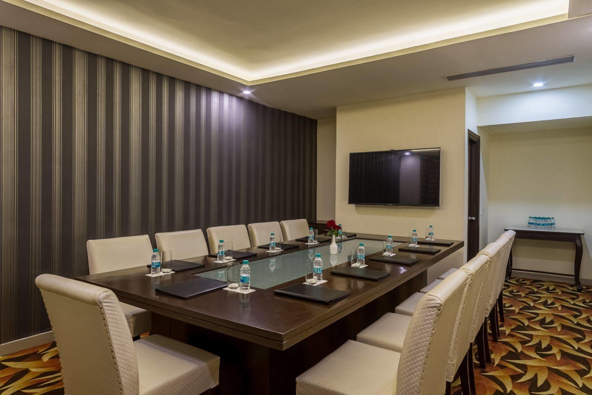 Days Hotel By Wyndham, ג'לנדהר מראה חיצוני תמונה